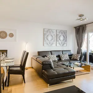  Apartment Picasso Daisy Spain